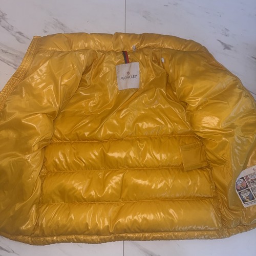 Moncler puffer jacket - jacket, giallo
